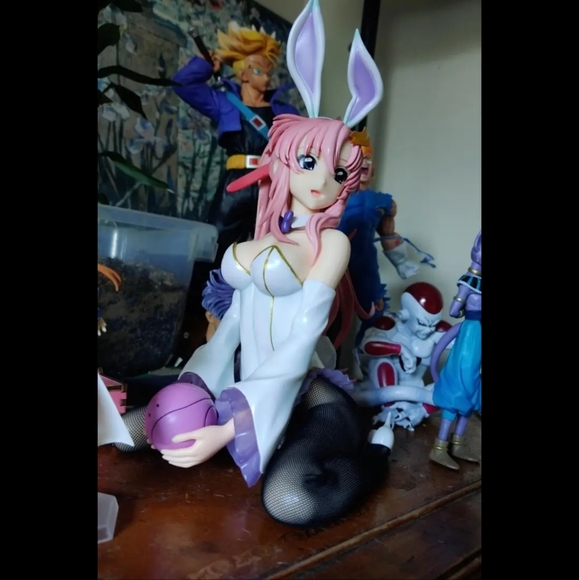 B-style Mobile Suit GUNDAM SEED Lacus Clyne Bunny Ver. 1/4 Figure 12" - Picture 3 of 4